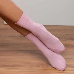 LIVING CRAFTS Mabel – Socken, 2Er-Pack Staubige Rose Shop