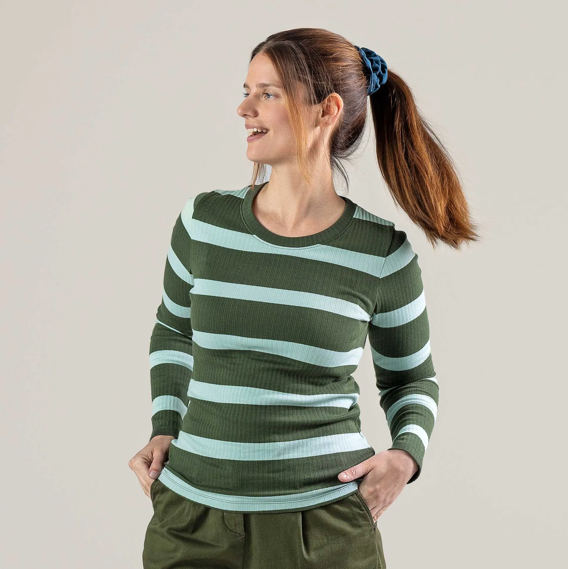 LIVING CRAFTS Paula - Langarmshirt Dunkles Oliv/Eukalyptus Hot